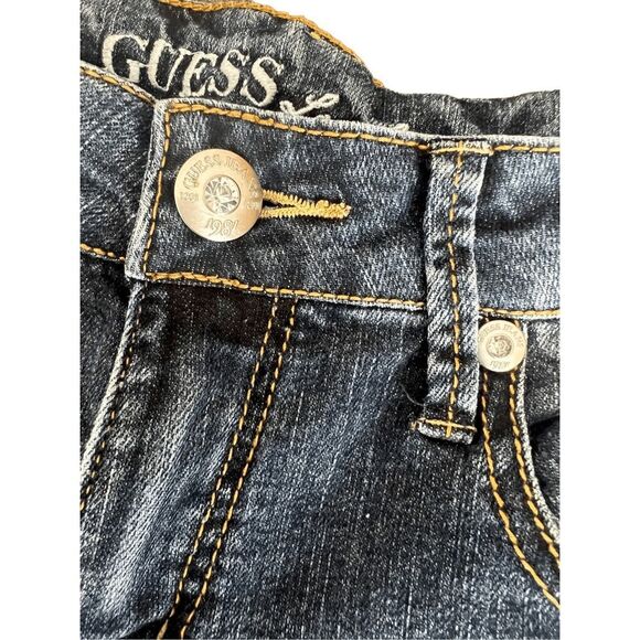 Guess daisy flowers embroidered jeans shorts - Picture 8 of 8